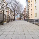 Historic City Center Deer Suite By Rentez