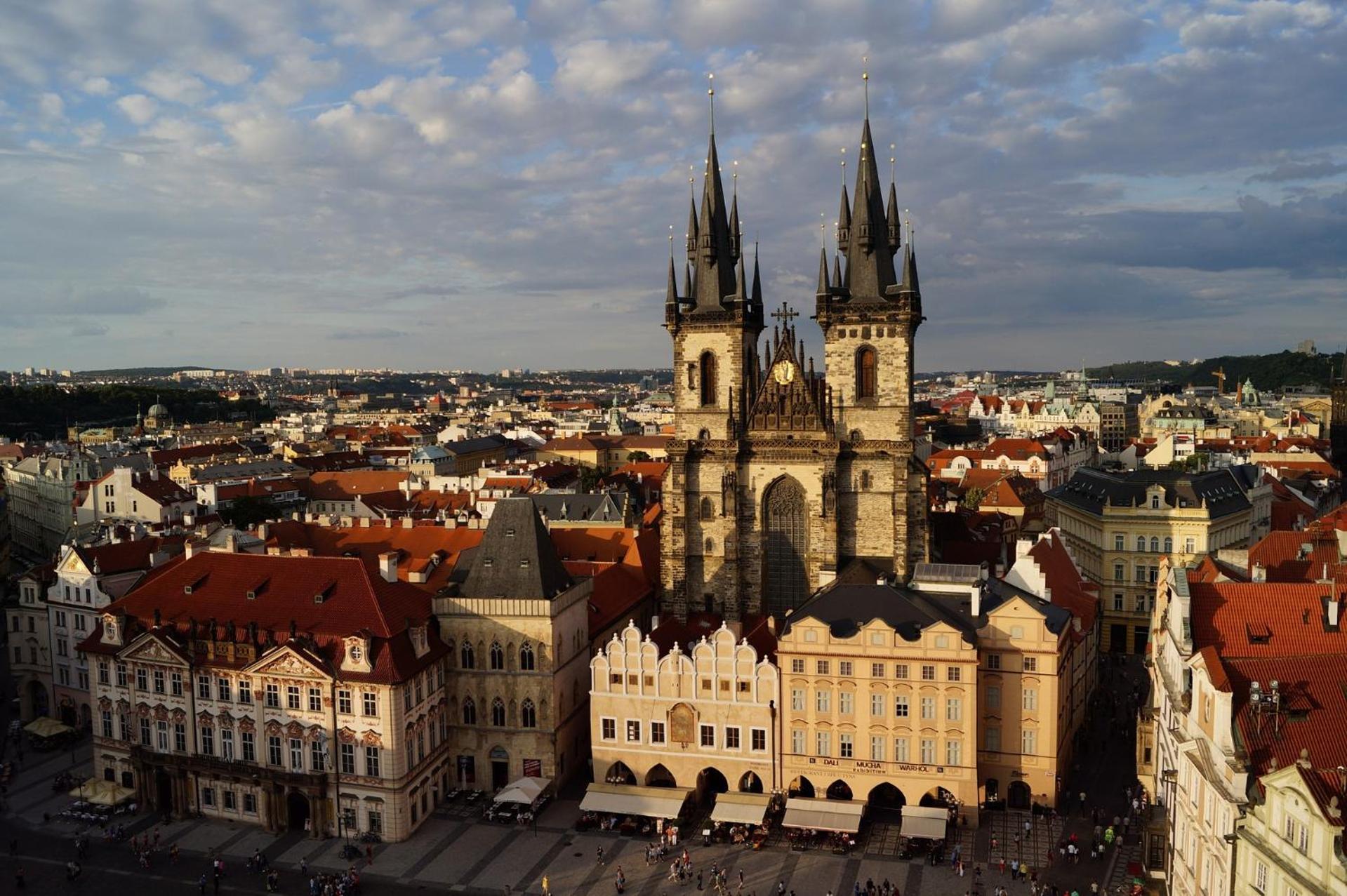 Apartment Historic Center Deer By Rentez Prague