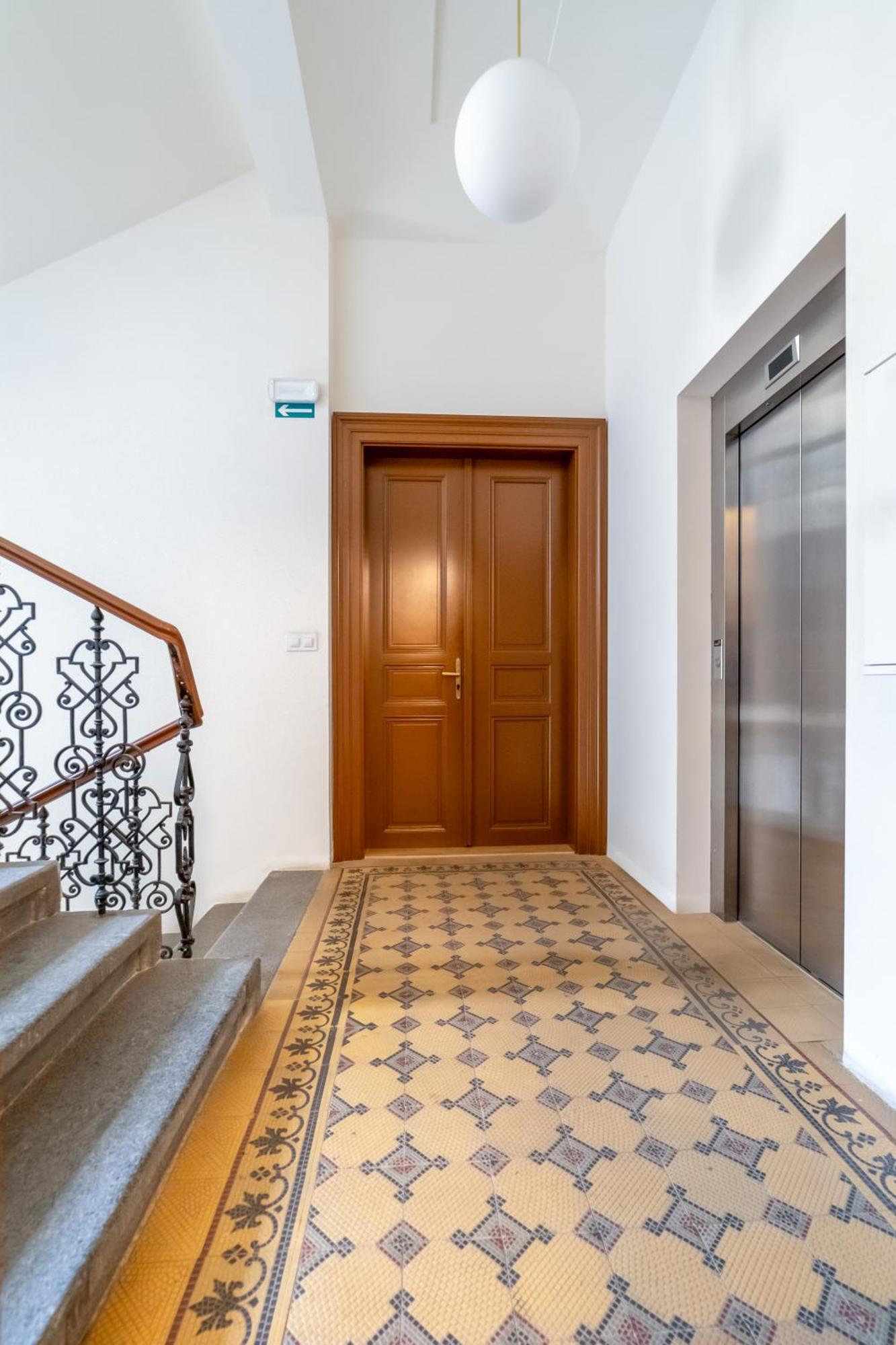 Historic Center Deer By Rentez Apartment Prague